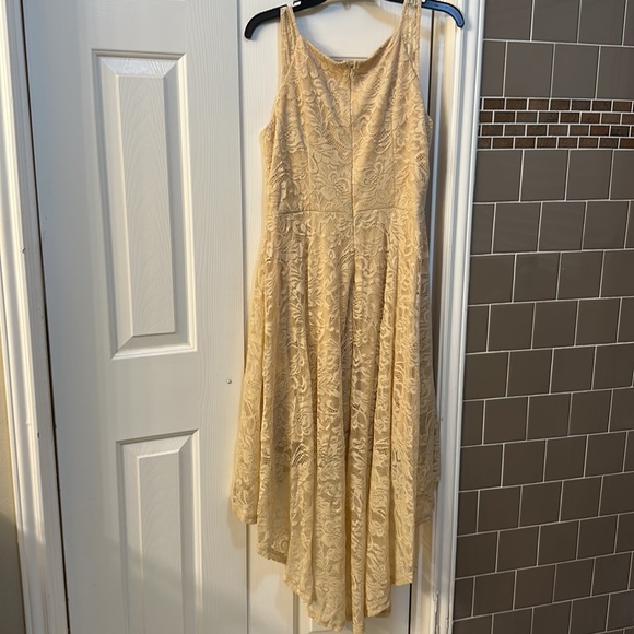 Dress - Picture 2 of 2